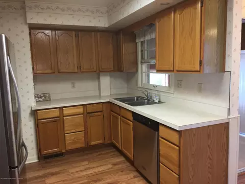 3914 Devonshire Ave, Lansing, MI 48910 photo 3
