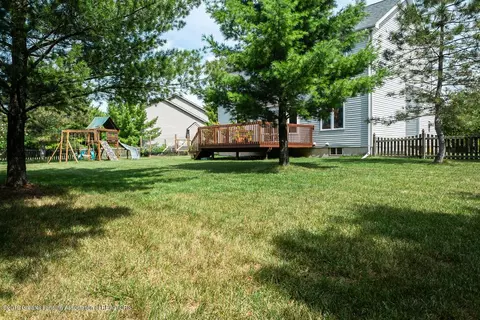 5287 Thames Dr, Haslett, MI 48840 photo 9