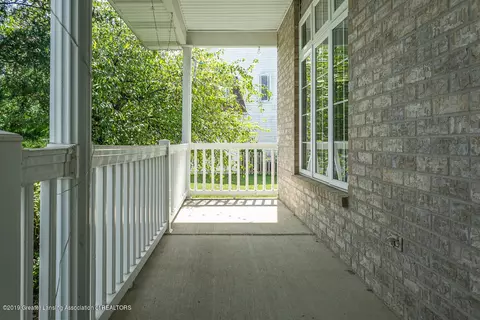 5287 Thames Dr, Haslett, MI 48840 photo 10
