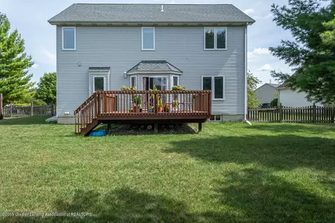 5287 Thames Dr, Haslett, MI 48840 photo 4