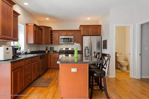 5287 Thames Dr, Haslett, MI 48840 photo 16