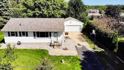 11335 E River Dr, Dewitt, MI 48820 photo 3