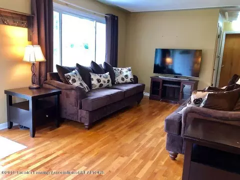 11335 E River Dr, Dewitt, MI 48820 photo 7