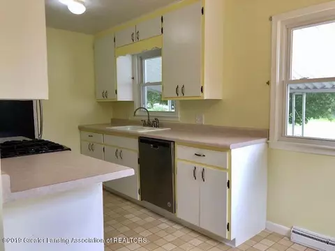 11335 E River Dr, Dewitt, MI 48820 photo 8