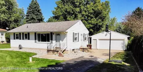 11335 E River Dr, Dewitt, MI 48820 photo 1