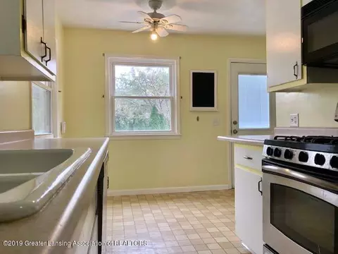 11335 E River Dr, Dewitt, MI 48820 photo 9