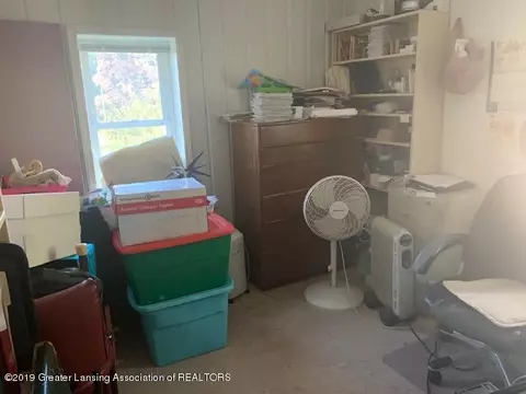 607 E Higham St, Saint Johns, MI 48879 photo 9