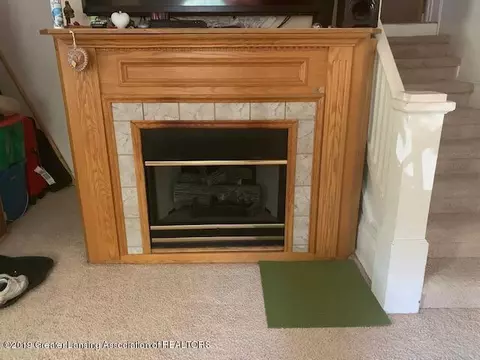 607 E Higham St, Saint Johns, MI 48879 photo 5