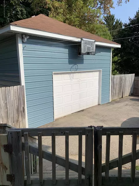 5823 High St, Bath, MI 48808 photo 3