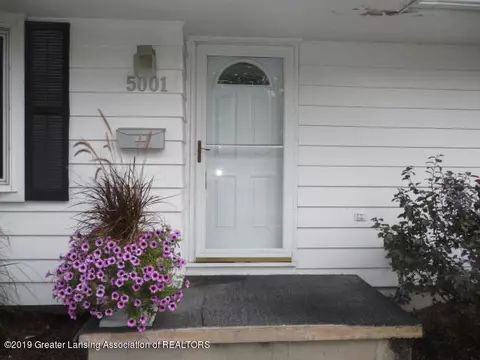 5001 Devonshire Ave, Lansing, MI 48910 photo 2