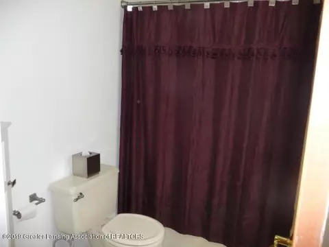5001 Devonshire Ave, Lansing, MI 48910 photo 9