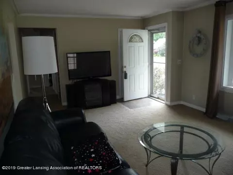 5001 Devonshire Ave, Lansing, MI 48910 photo 6