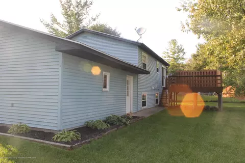 1121 Eugenia Dr, Mason, MI 48854 photo 4