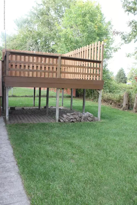 1121 Eugenia Dr, Mason, MI 48854 photo 10