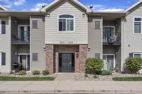 15130 Via Carmella Dr, Dewitt, MI 48820 photo 1