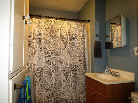 427 W Maple St, Lansing, MI 48906 photo 12