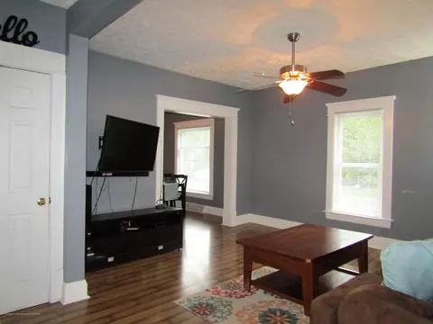 427 W Maple St, Lansing, MI 48906 photo 4