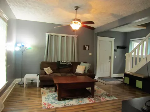 427 W Maple St, Lansing, MI 48906 photo 3