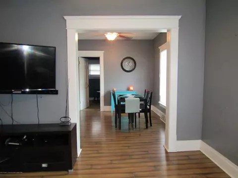 427 W Maple St, Lansing, MI 48906 photo 5