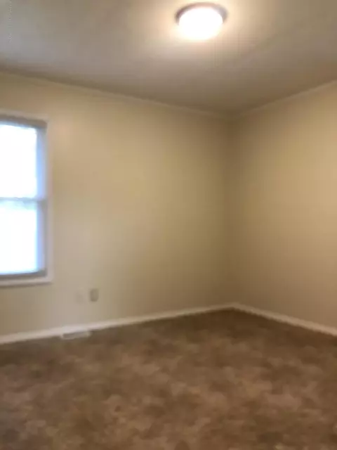 549 E Paulson St, Lansing, MI 48906 photo 8