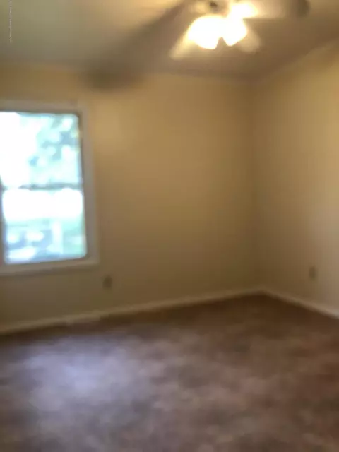 549 E Paulson St, Lansing, MI 48906 photo 7