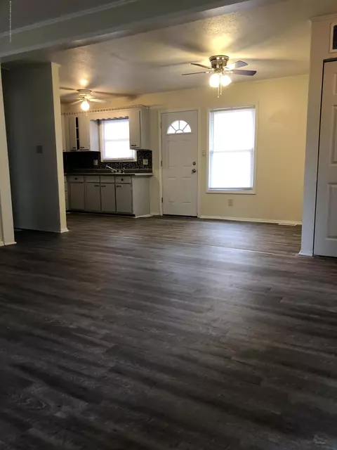 549 E Paulson St, Lansing, MI 48906 photo 5