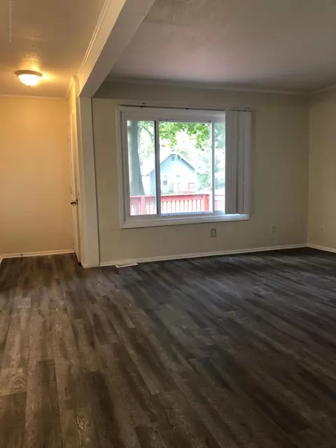 549 E Paulson St, Lansing, MI 48906 photo 4
