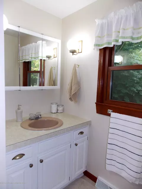 14085 W Howe Rd, Eagle, MI 48822 photo 29