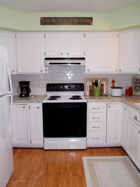 14085 W Howe Rd, Eagle, MI 48822 photo 5