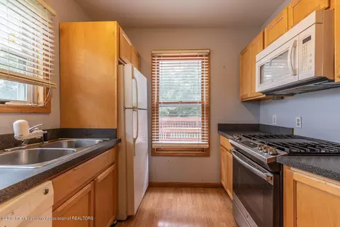 554 E Cavanaugh Rd, Lansing, MI 48910 photo 7