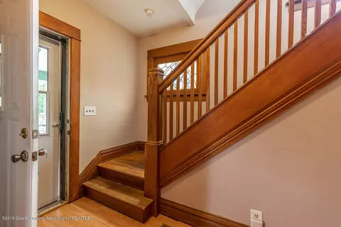 554 E Cavanaugh Rd, Lansing, MI 48910 photo 10