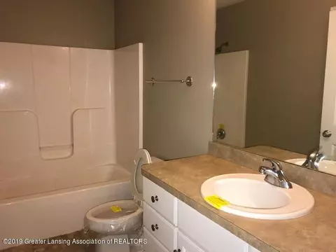 8948 Mattrada Dr, Dimondale, MI 48821 photo 13