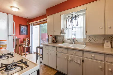 1297 E State, Lansing, MI 48906 photo 8