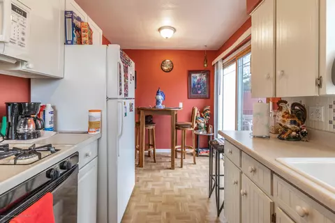 1297 E State, Lansing, MI 48906 photo 9