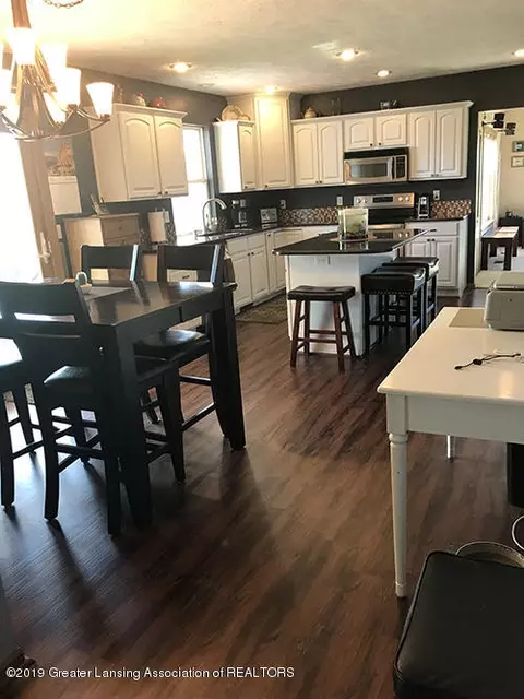 10623 W Howe Rd, Eagle, MI 48822 photo 13