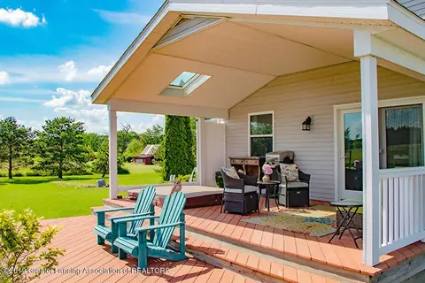 10623 W Howe Rd, Eagle, MI 48822 photo 5