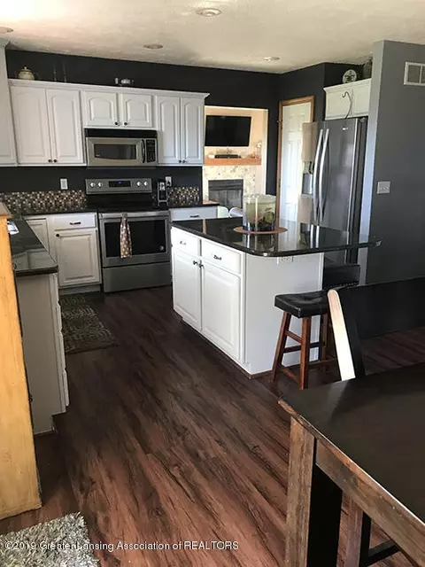 10623 W Howe Rd, Eagle, MI 48822 photo 12
