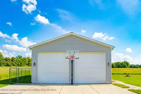10623 W Howe Rd, Eagle, MI 48822 photo 9