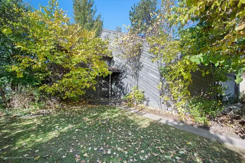 706 E Geneva Dr, Dewitt, MI 48820 photo 32