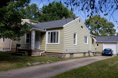 2105 Alpha St, Lansing, MI 48910 photo 16