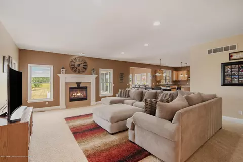 5340 W Howe Rd, Dewitt, MI 48820 photo 8
