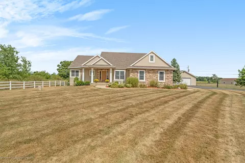 5340 W Howe Rd, Dewitt, MI 48820 photo 1