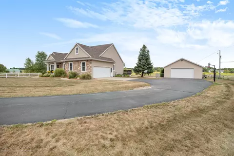 5340 W Howe Rd, Dewitt, MI 48820 photo 3