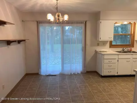 815 N Spring St, Saint Johns, MI 48879 photo 11