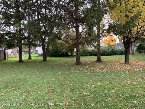 815 N Spring St, Saint Johns, MI 48879 photo 14