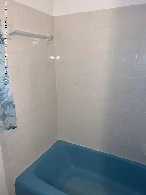 815 N Spring St, Saint Johns, MI 48879 photo 8