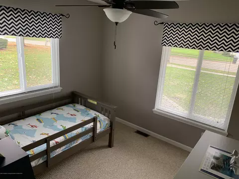 503 Manchester Dr, Dewitt, MI 48820 photo 16