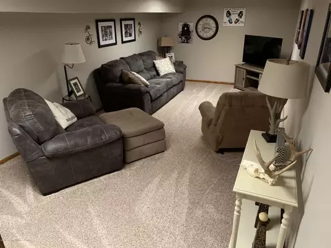 503 Manchester Dr, Dewitt, MI 48820 photo 17