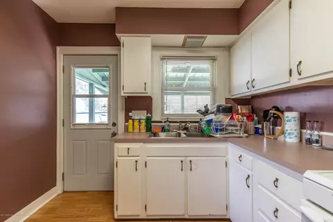 358 N Dibble Ave, Lansing, MI 48917 photo 8