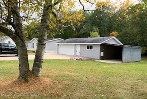 5538 Ann Dr, Bath, MI 48808 photo 4